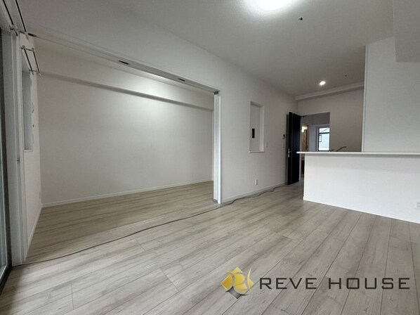 ラシュール・イン大橋IIの物件内観写真